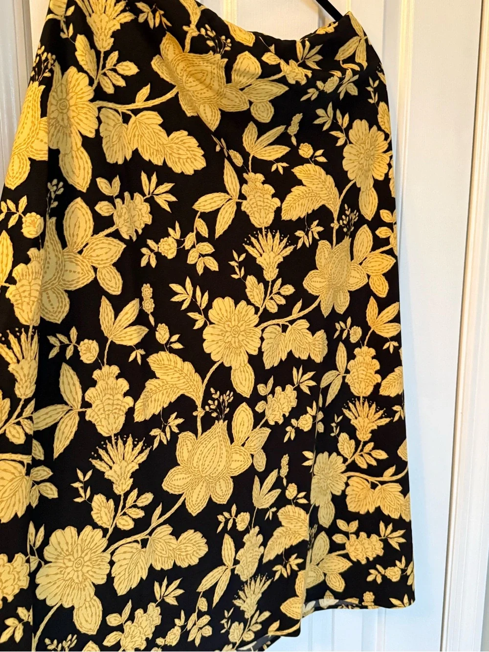 Banana Republic Factory Classic Maxi Skirt Black Floral Botanical Petite Medium